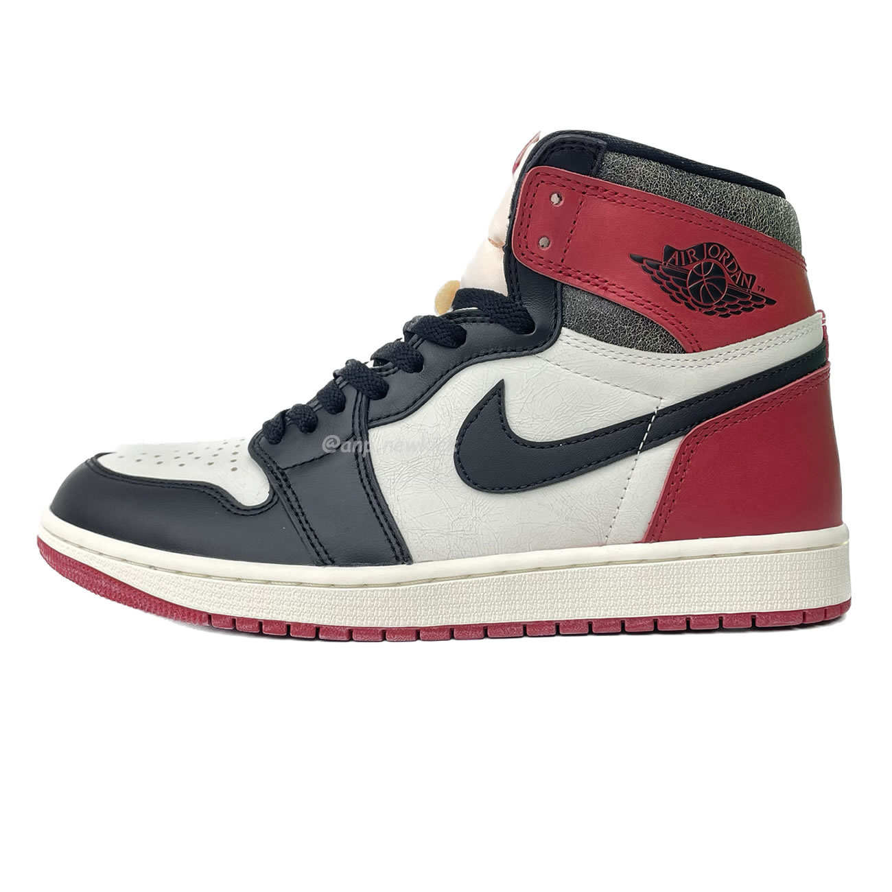 Air Jordan 1 Retro High Og Black Toe Chicago (1) - www.newkick.vip